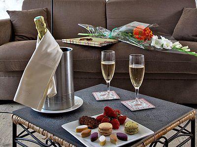 מונטיניאק Logis Hotel Restaurant Le Lascaux מראה חיצוני תמונה